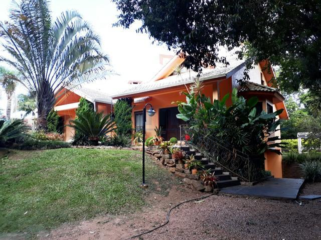 Casa 04 Dorm.