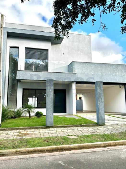 Casa 03 Dorm.