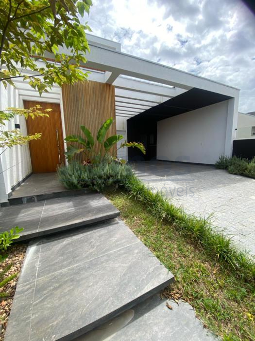 Casa 03 Dorm.