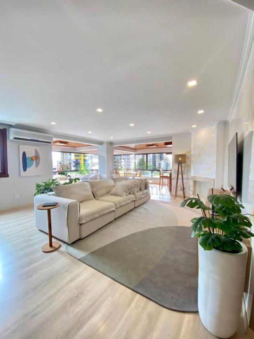 Apartamento 03 Dorm.