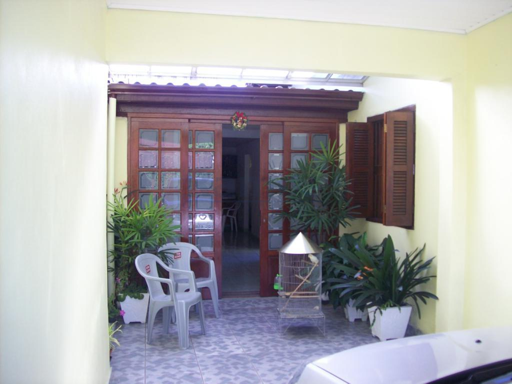 Casa 02 Dorm.